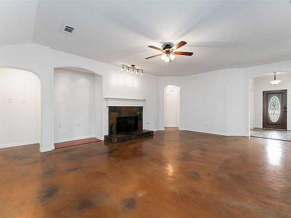 5th image of 8635 Westcove Cir
