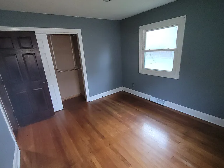 1911 Meridian St — Photo 1