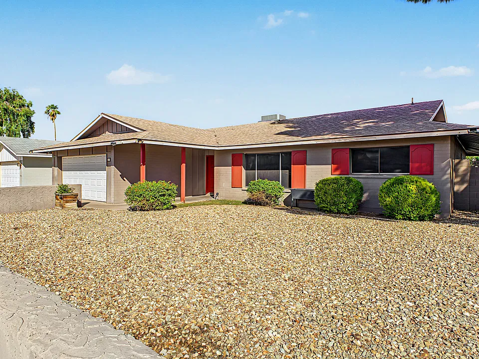 5210 W Redfield Rd