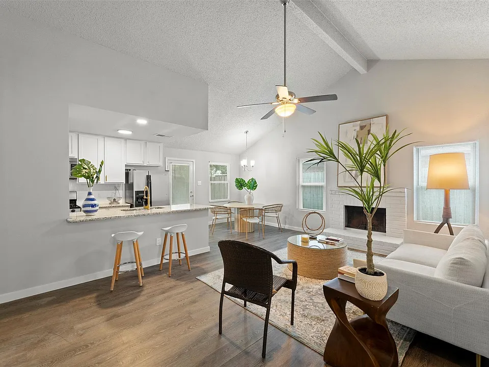 1123 Rock Canyon Dr