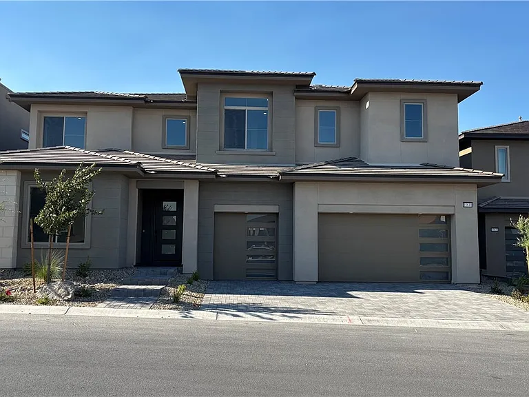 10640 Rolling Vista Dr — Photo 1