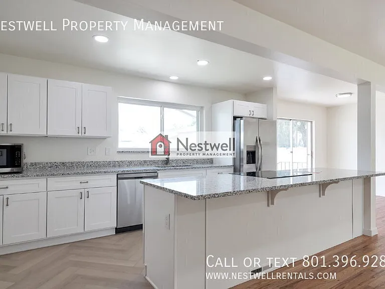 9329 S Sneddon Dr — Photo 7