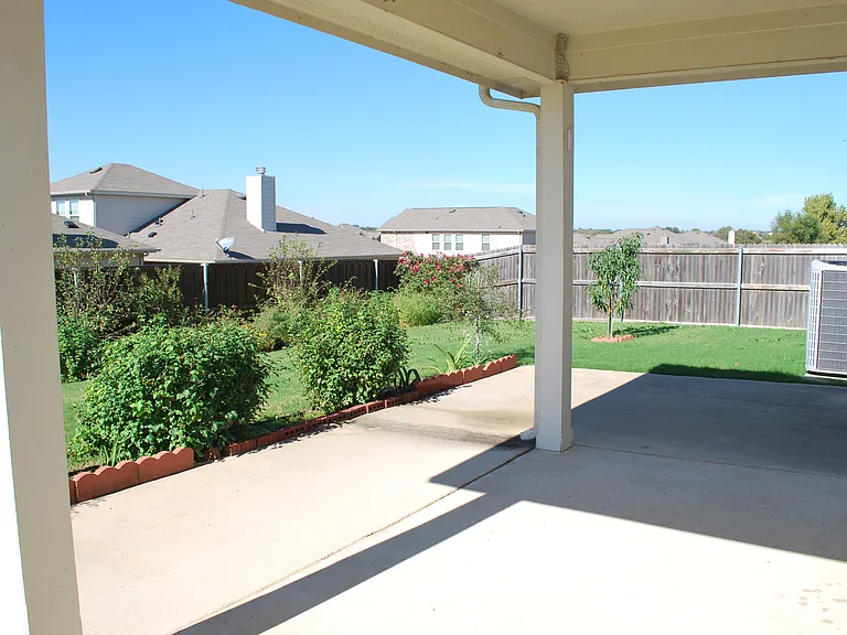 704 Corral St — Photo 13