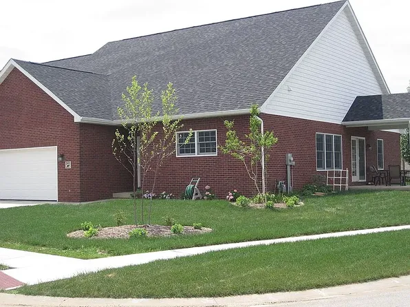 2401 Aaron Ct, Springfield, IL 62704