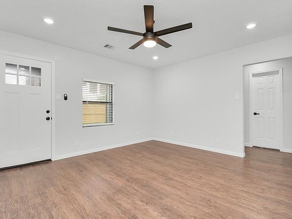 3rd image of 262 De Boll St