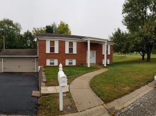 2728 Surrey Hill Dr, Saint Charles, MO 63303