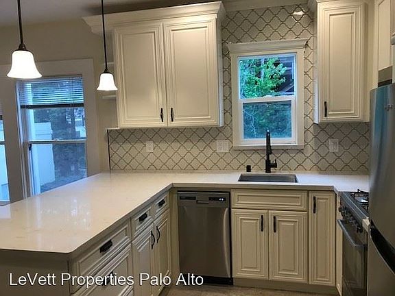 3rd image of 525 Hamilton Ave #2933191