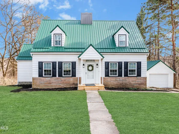 255 Manor Dr, Ebensburg, PA 15931