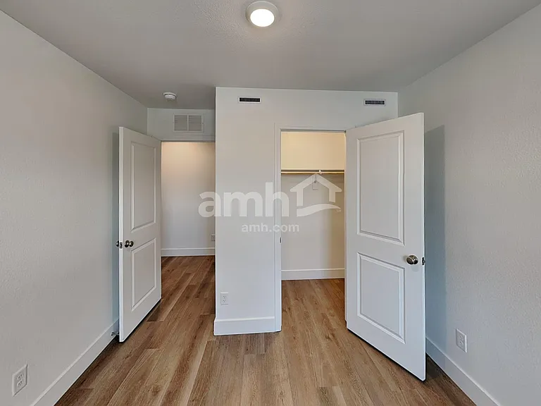 11122 Magallanes St — Photo 17