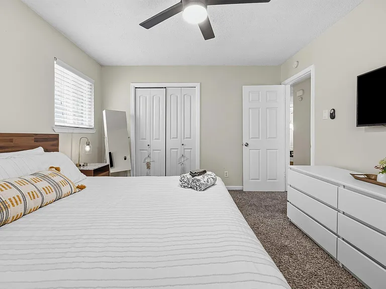 11301 Oakwood Dr #A — Photo 13