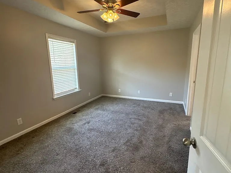 479 Indian Springs Cir — Photo 12