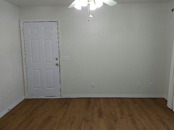 5th image of 398 SE Rosewood Cir