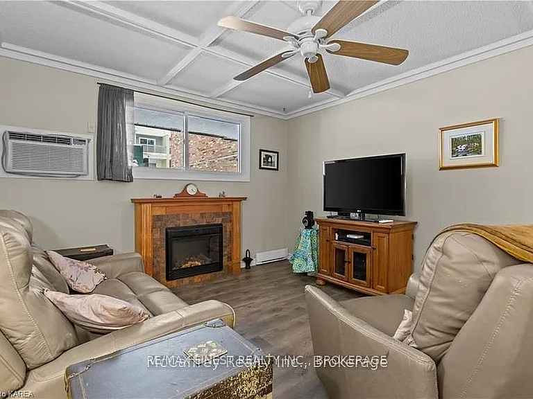 1010 Pembridge Cres #110 — Photo 10