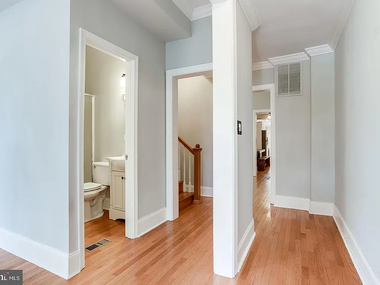 1417 G St NE — Photo 11