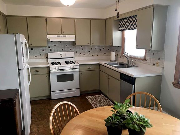 4th image of 6765 N Olmsted Ave