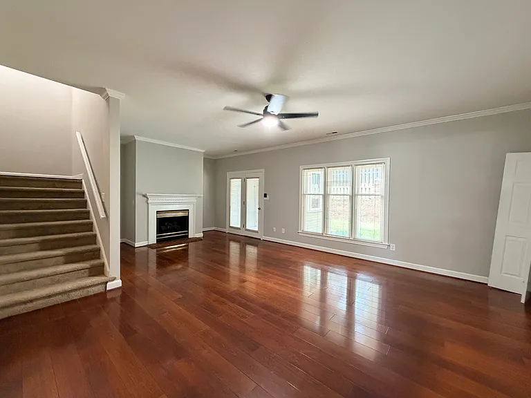 351 S Cherry St — Photo 13