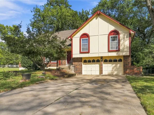 6819 Caenen Ave, Shawnee, KS 66216