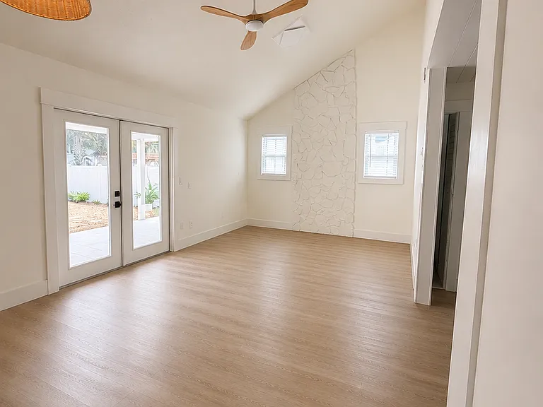 7213 Sunset Ave — Photo 2