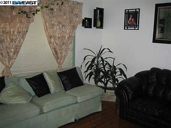 4th image of 302 Bristol Blvd