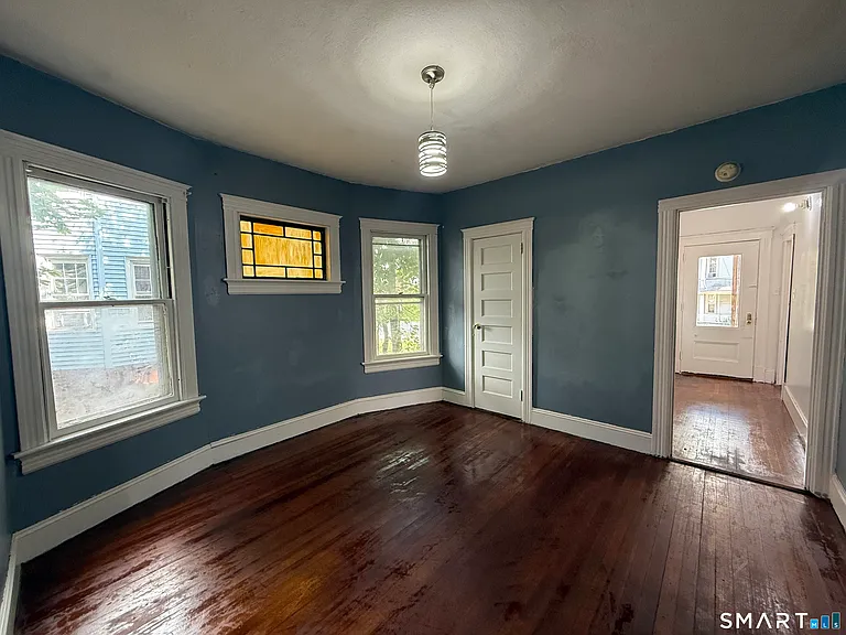 184 Fairview St #1 — Photo 2