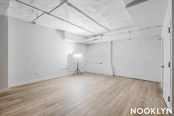 Rented by Nooklyn NYC LLC | media 74