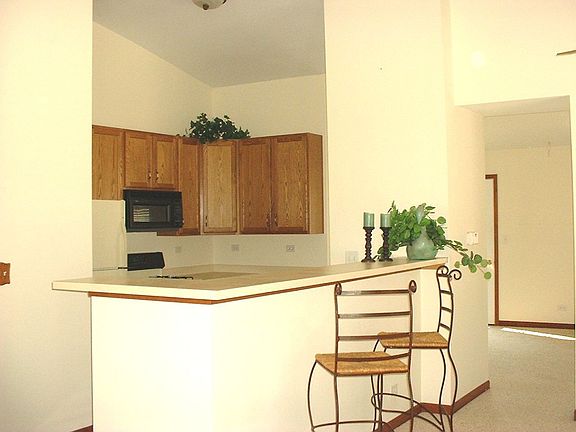 kitchen with serving bar