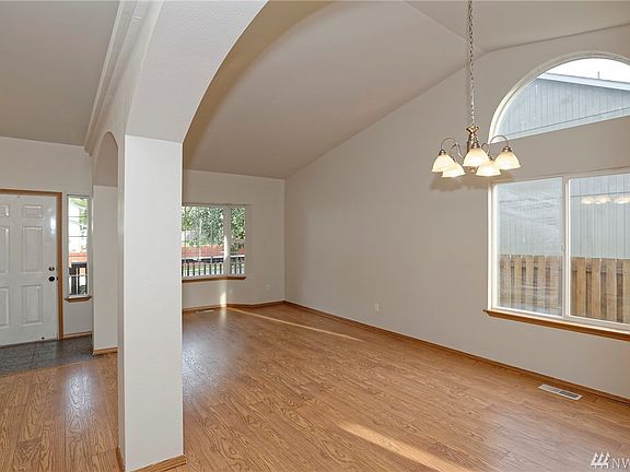 4th image of 19512 15th Avenue Ct E