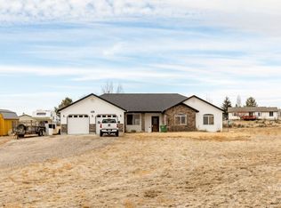 517 Eagle Creek Dr, Spring Creek, NV 89815