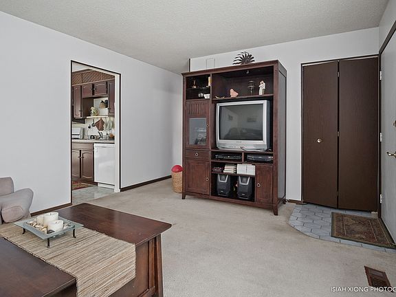 4th image of 955 Shorewood Dr