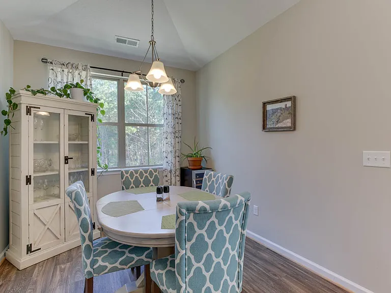 1104 Union Pacific Way — Photo 11