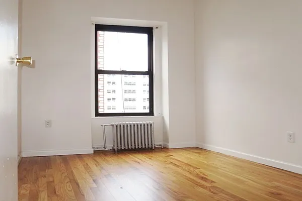 Rented by EXR | media 7