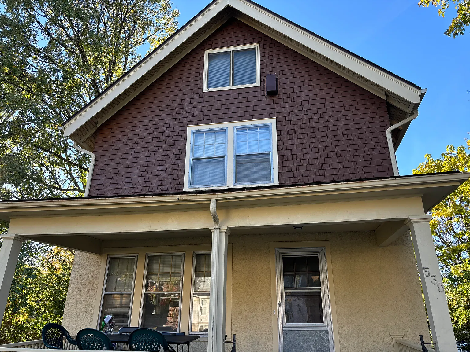 6 bed, 2.5 bath, 2016 sqft, $6,700 — Photo 1