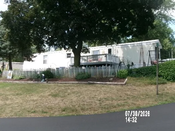 4745 S East Riley Sq, Pleasant Lake, IN 46779