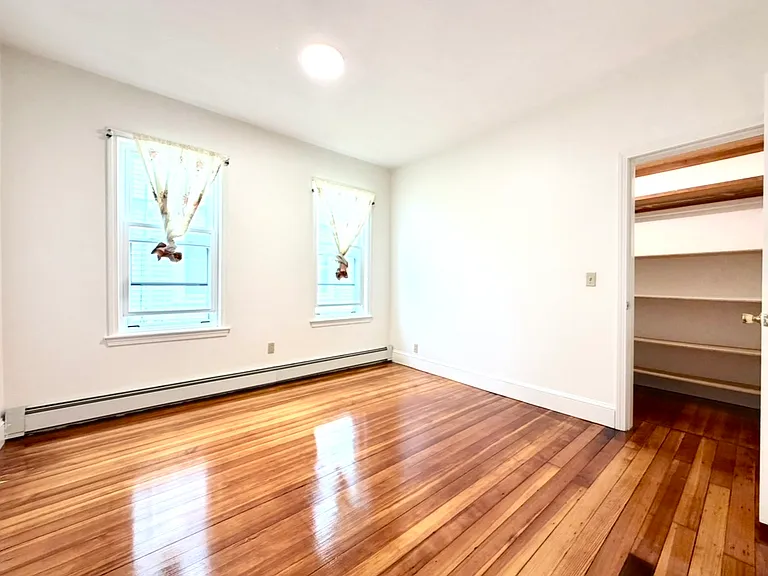 1129 Saratoga St #1 — Photo 9