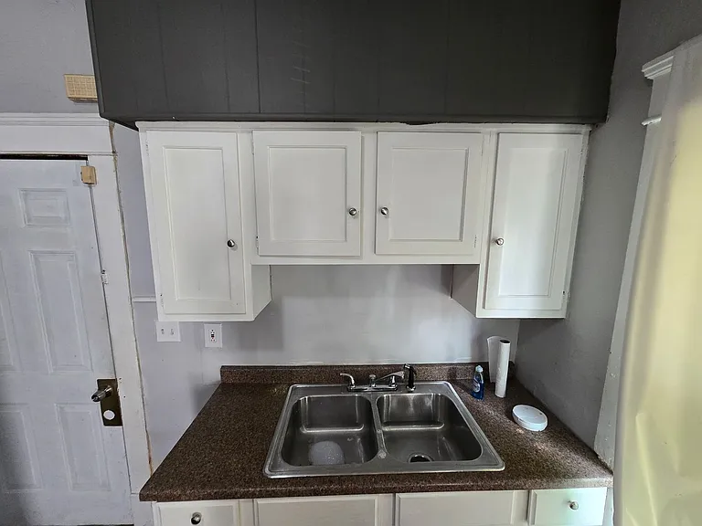 10117 Somerset Ave — Photo 13