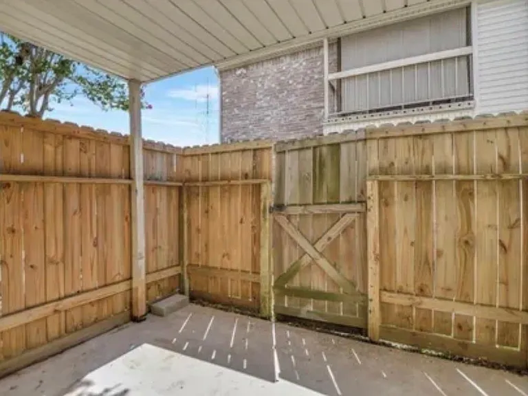 7600 Emmett F Lowry Expy #313 — Photo 6