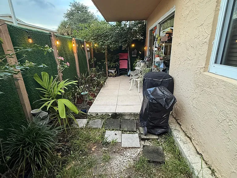 4210 NW 79th Ave #1E — Photo 8