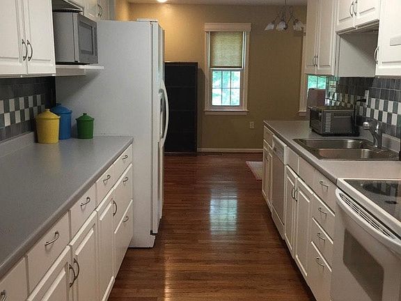 2nd image of 5834 Kara Pl