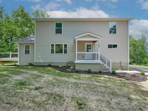 162 Foxwood Rd, Coraopolis, PA 15108