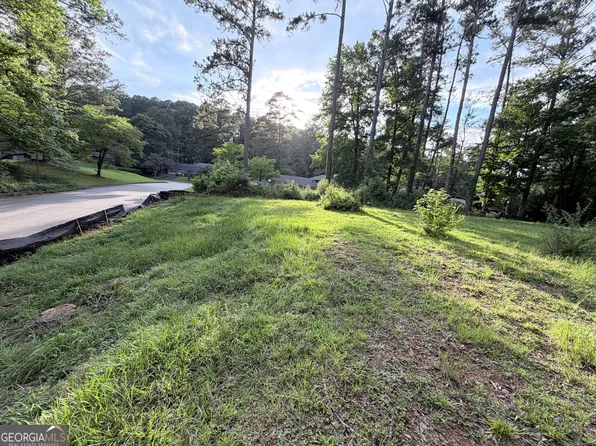4948 Mountain Valley Dr, Stone Mountain, GA 30088