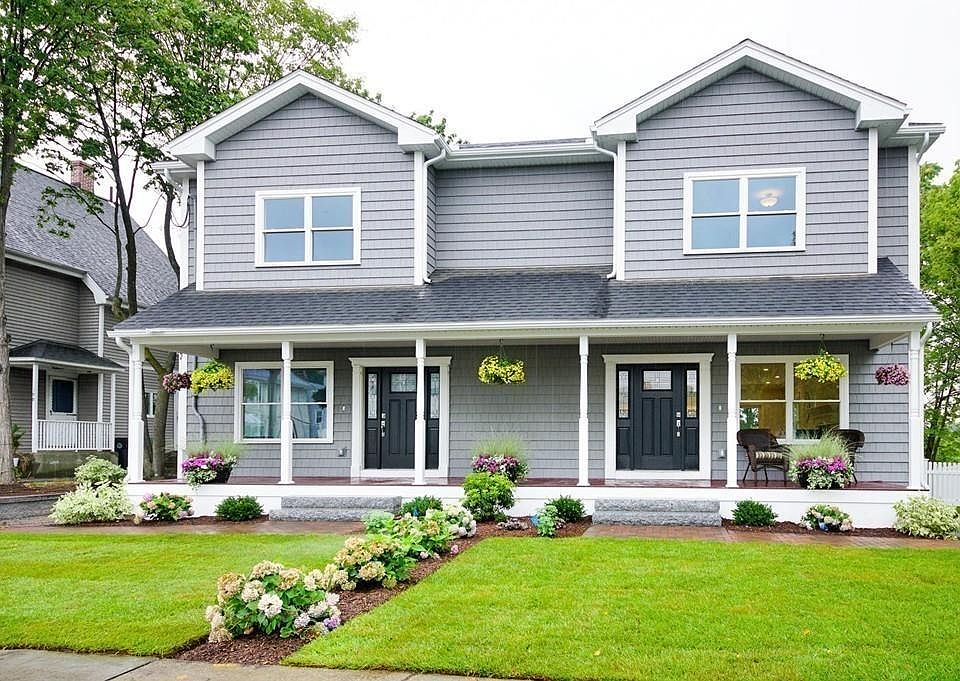 1st image of 193 Watertown St #193