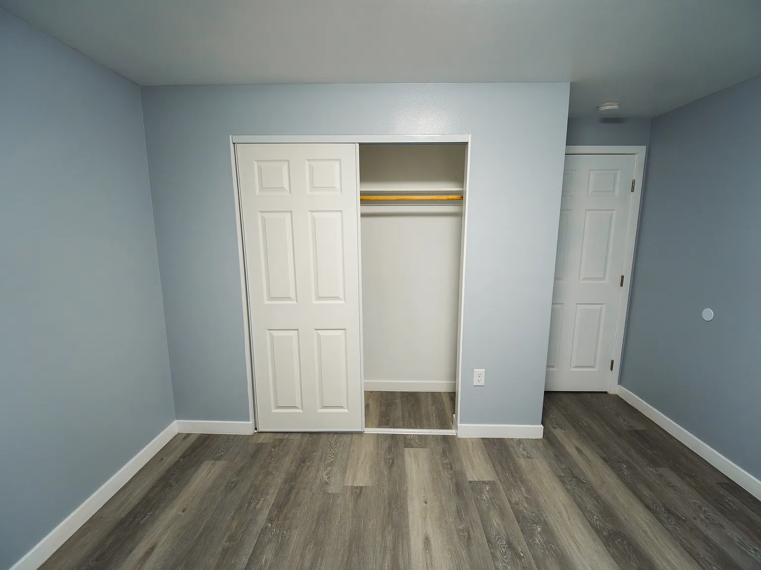 3 bed, $2,995 — Photo 2