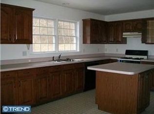 41 Overlook Rd, Morgantown, PA 19543