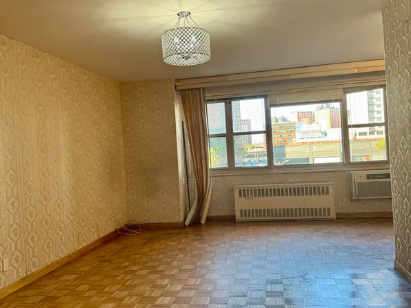 458 Neptune Avenue image 11 of 11