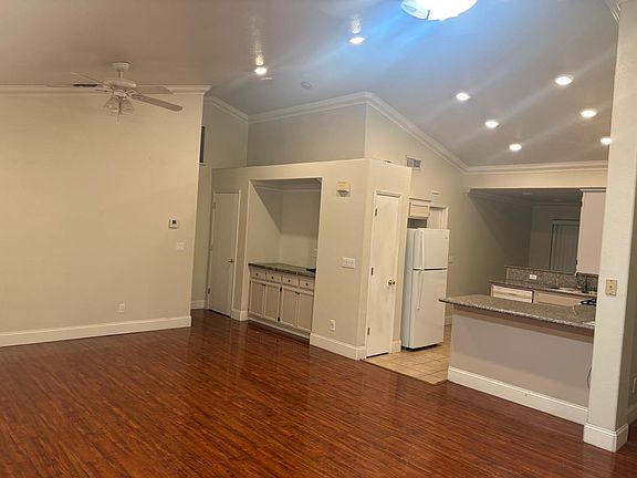 4th image of 2152 Park Warren Ct