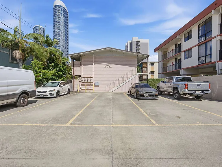 720 Birch St #D — Photo 10