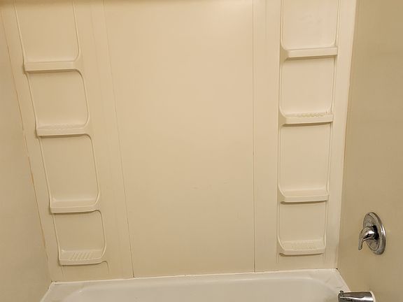 2nd image of 934 W Main St
