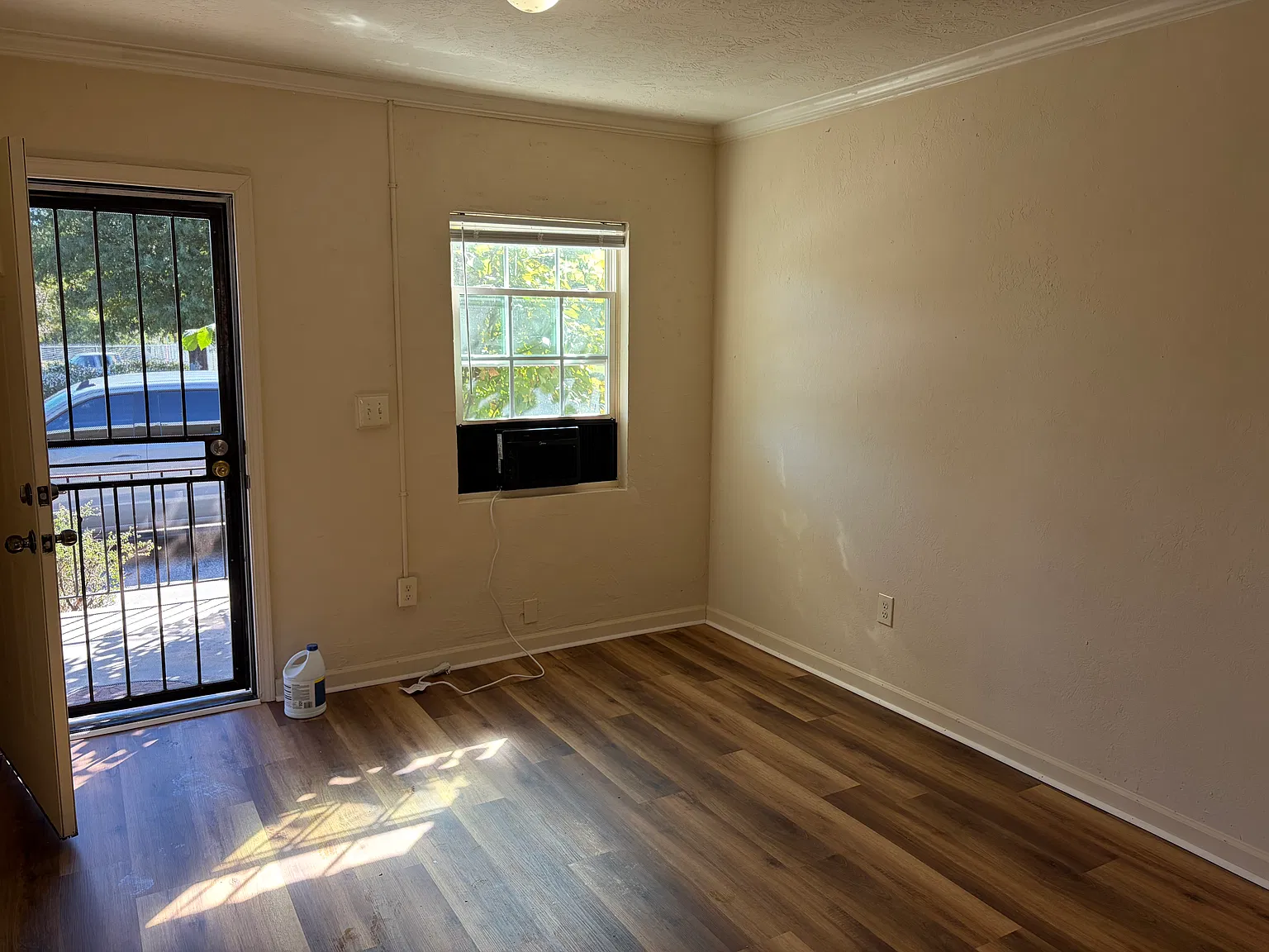 2 bed, $950 — Photo 3