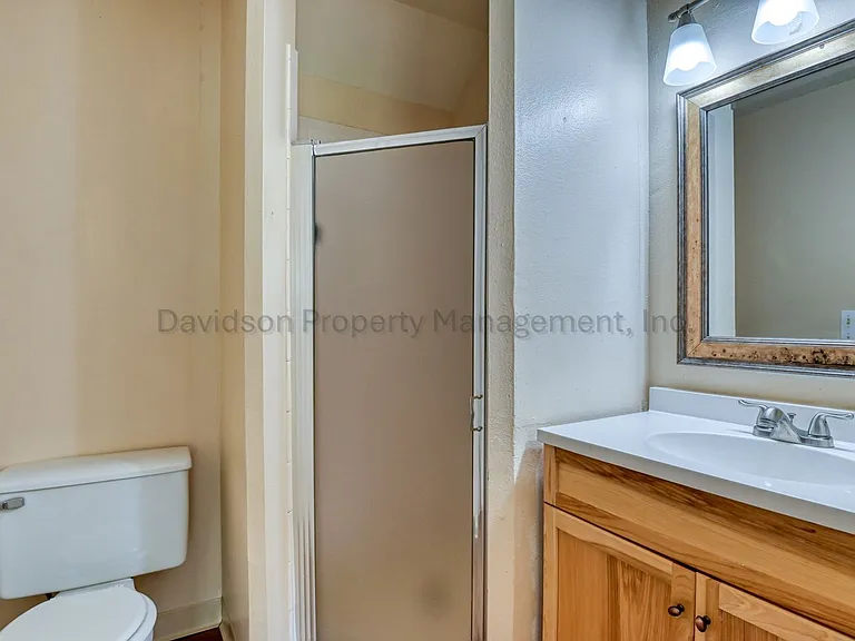 864 London Green Way — Photo 7