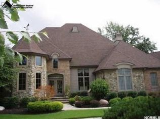 1795 Century Oaks Dr #6, Westlake, OH 44145